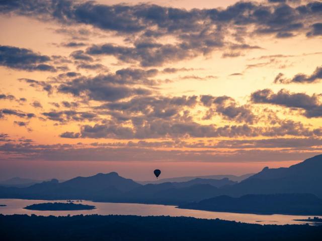 HOT AIR BALLOONING IN THE CULTURAL TRIANGLE
