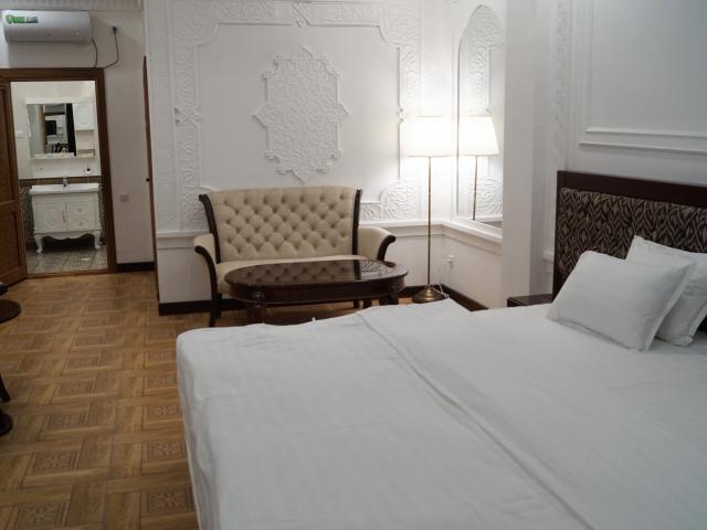 Shahriston Hotel
