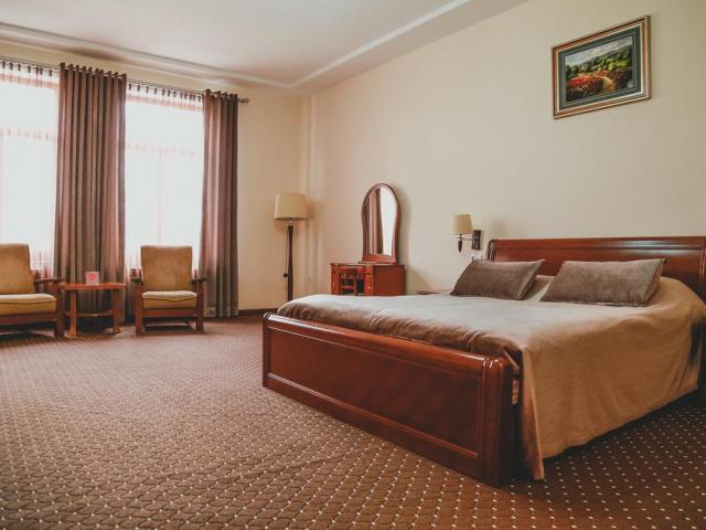 Grand Hotel, Khojand