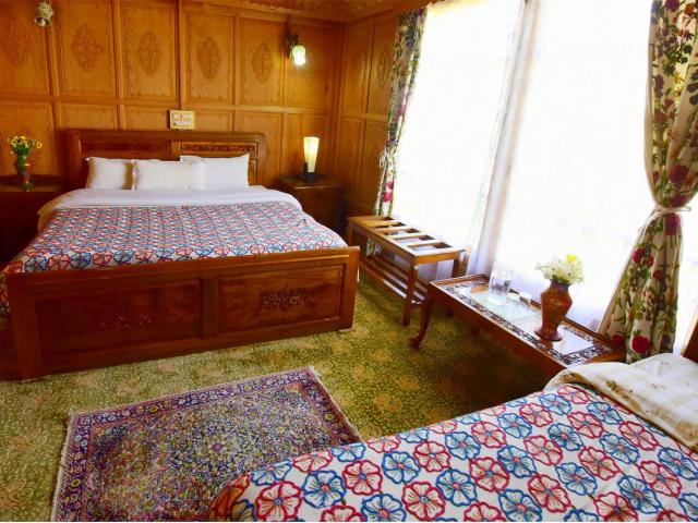 Royal Houseboat, Srinagar