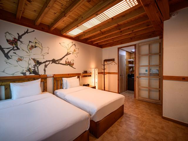 Royal Jimil Hanok Hotel, Jeonju