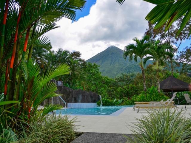 Lomas Del Volcán