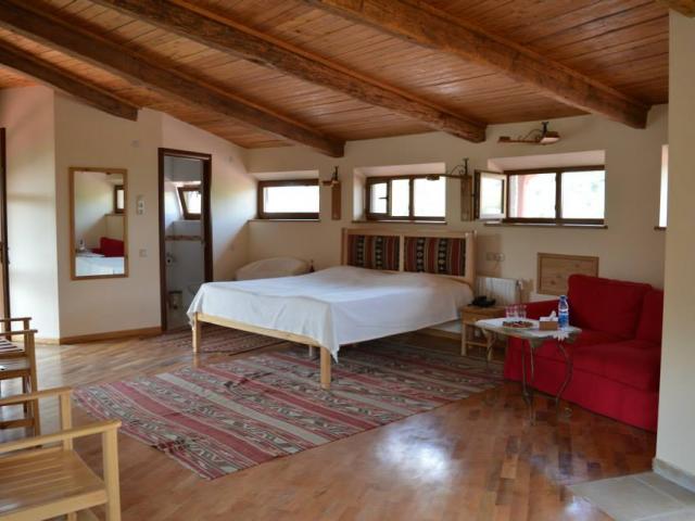 Mirhav Hotel, Goris