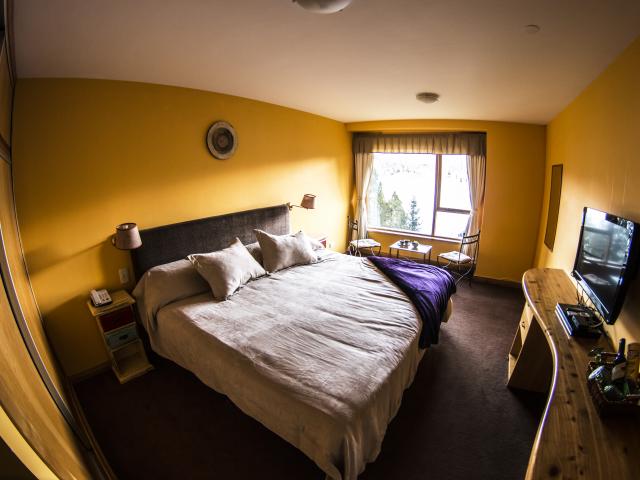 Peninsula Petit Hotel