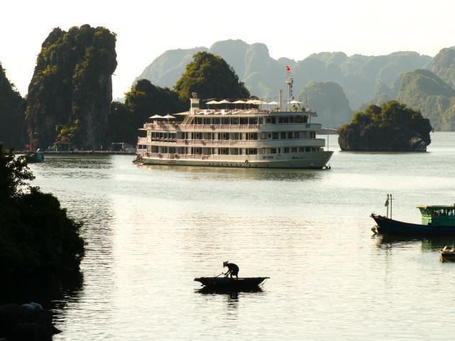 Au Co Cruise, Halong Bay