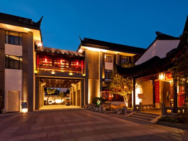 HAND-PICKED ACCOMMODATION