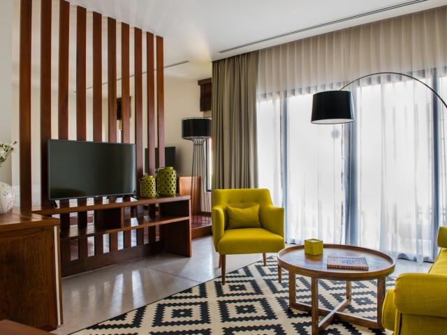 Aviary Hotel