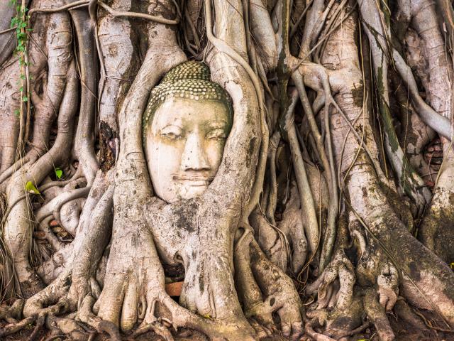 Cycle Thailand’s ancient ruins