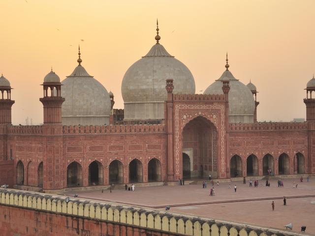 Explore Lahore's Mughal Architecture