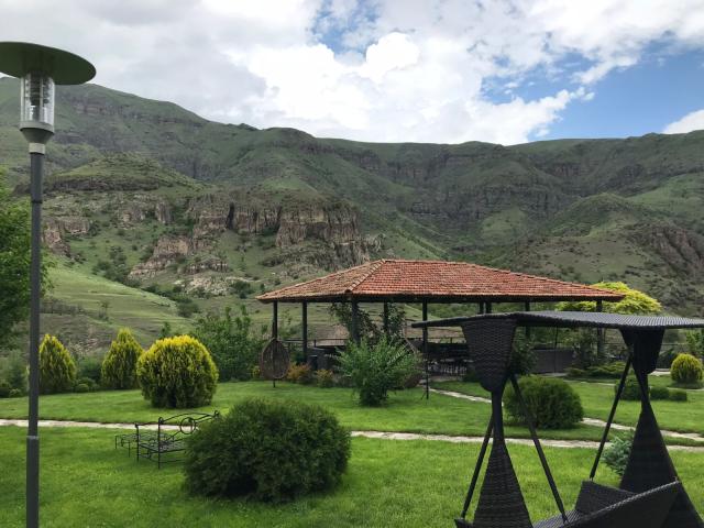 Vardzia Resort