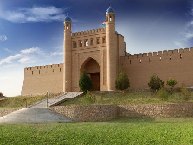 Explore windy alleys in Istarafshan
