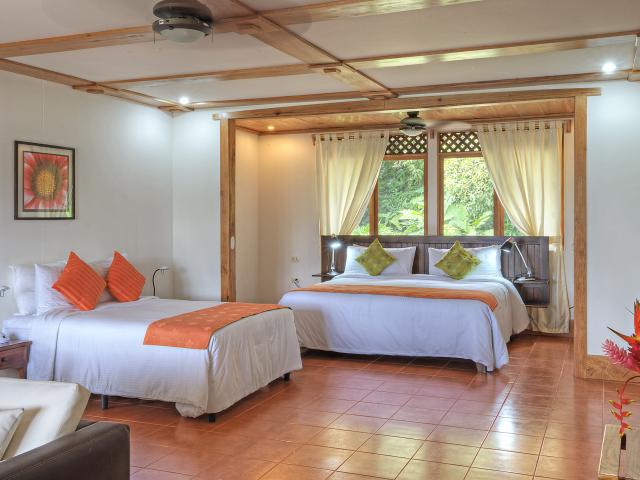 Tortuga Lodge
