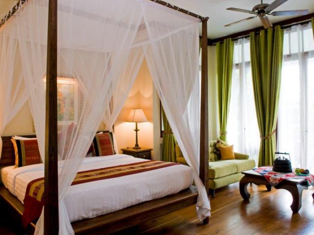 Ariyasom Villa, Bangkok
