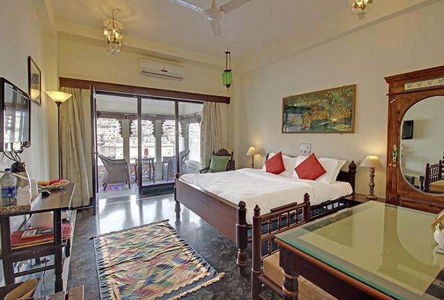 Lake Pichola Hotel