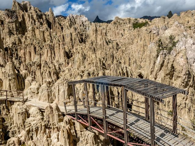 Trek through craggy Palca Canyon