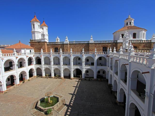 Walk around La Ciudad Blanca