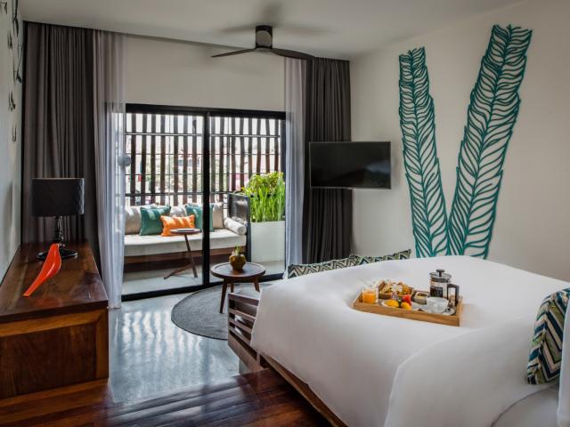 Aviary Hotel