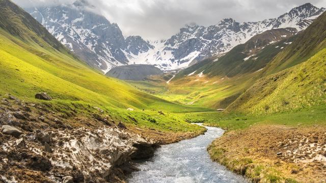 Hike through remote Georgia