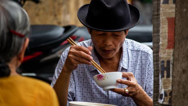 Sample Hanoi's street food