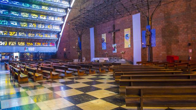 Admire San Salvador's architecture