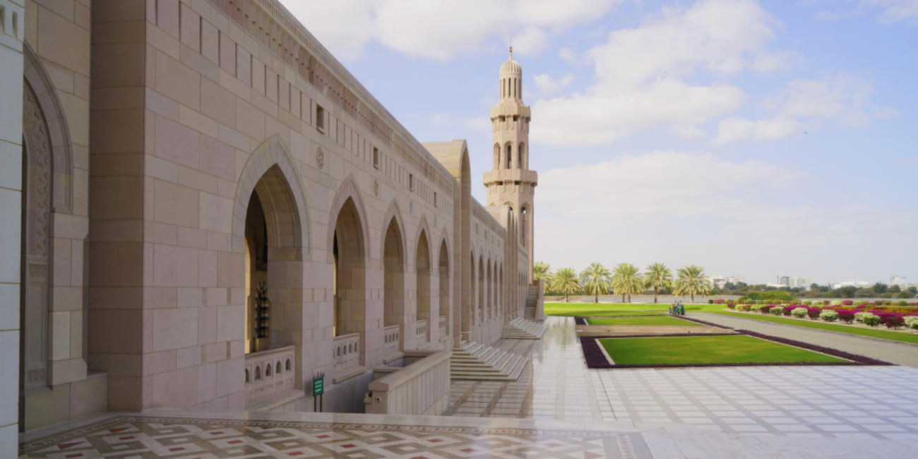 touring oman