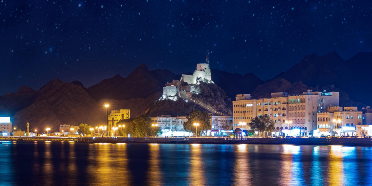 when to visit oman