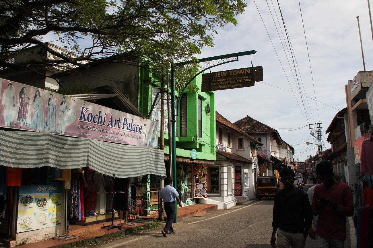 Visit an Art Cafe in Cochin