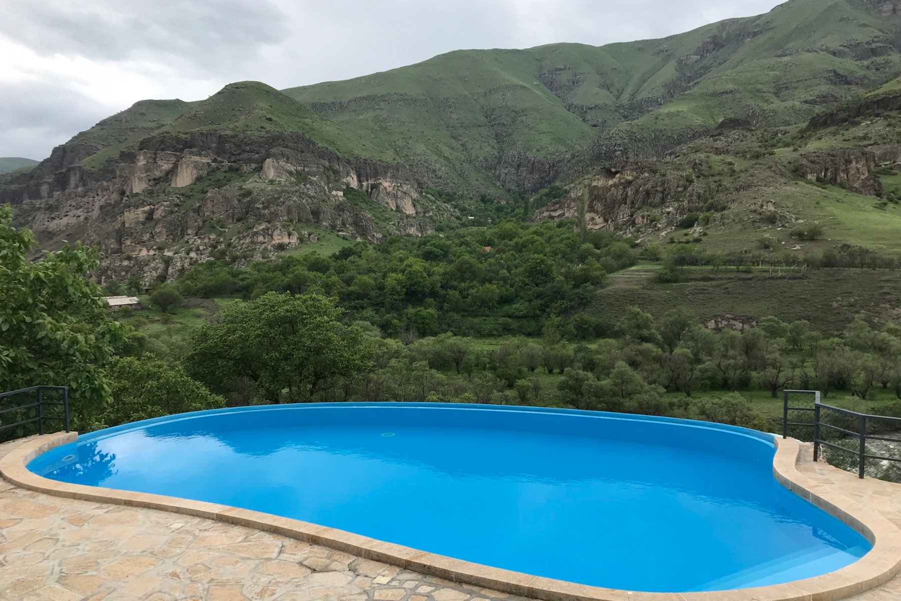 Vardzia Resort