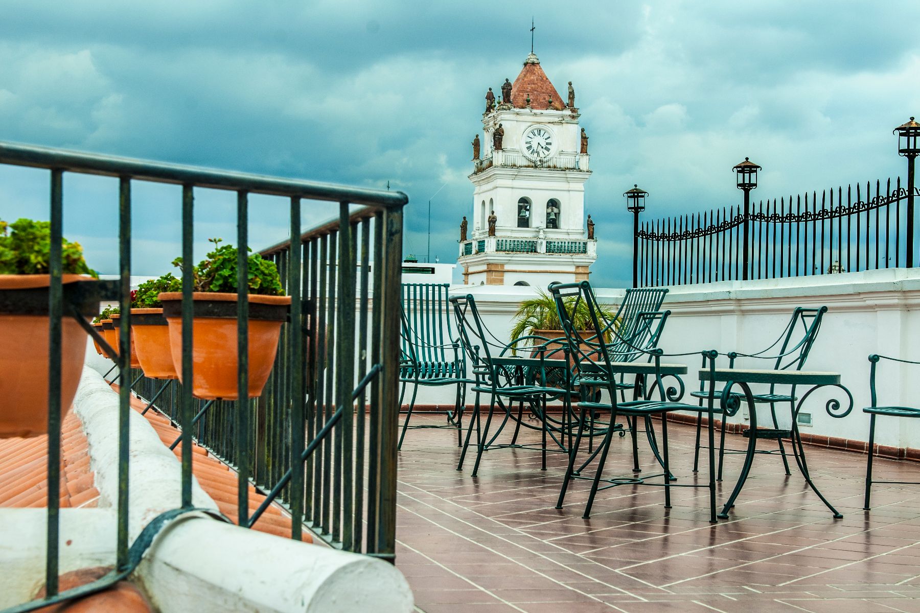 Parador Santa Maria La Real Hotel