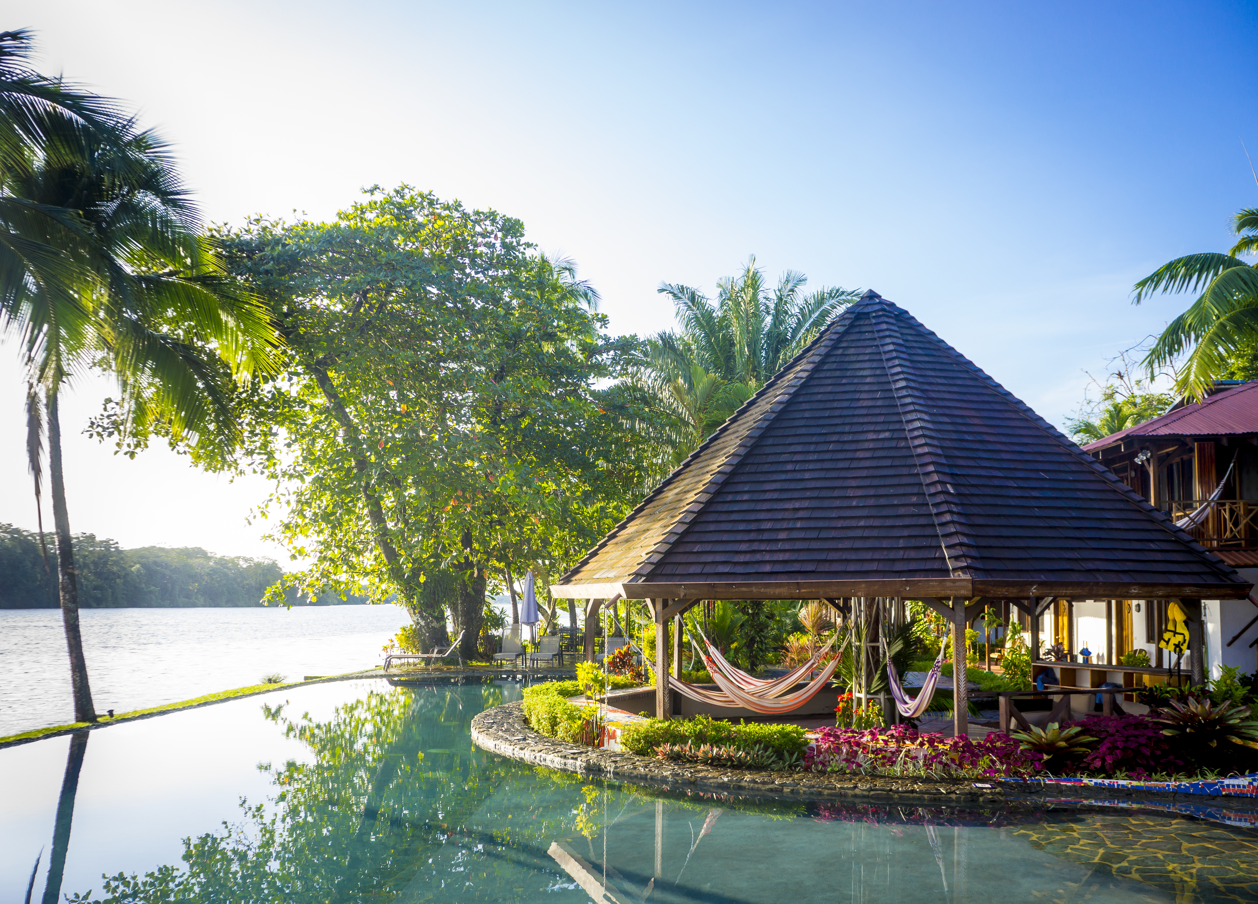 Tortuga Lodge