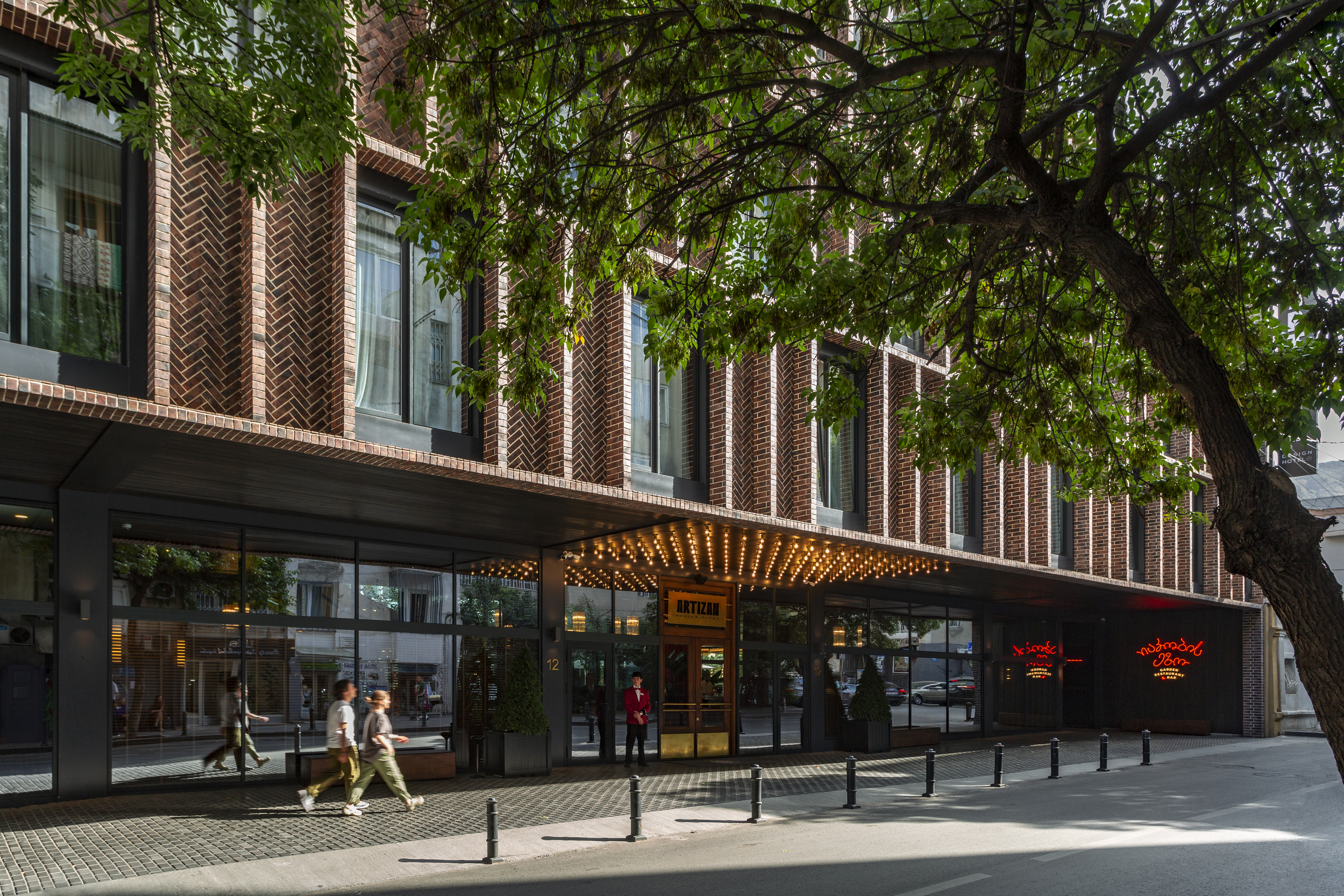 Artizan Design Hotel