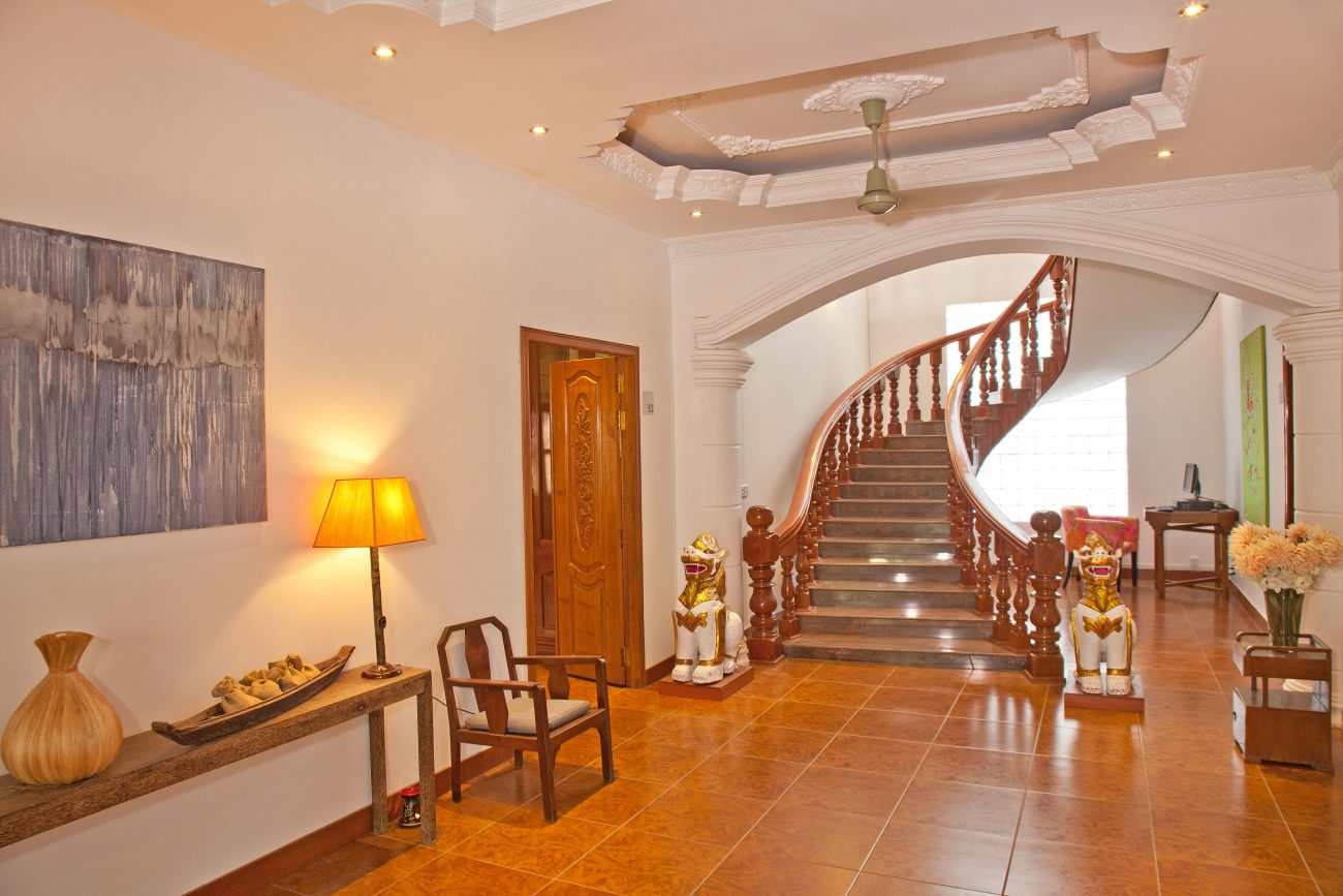 Pavilion Hotel