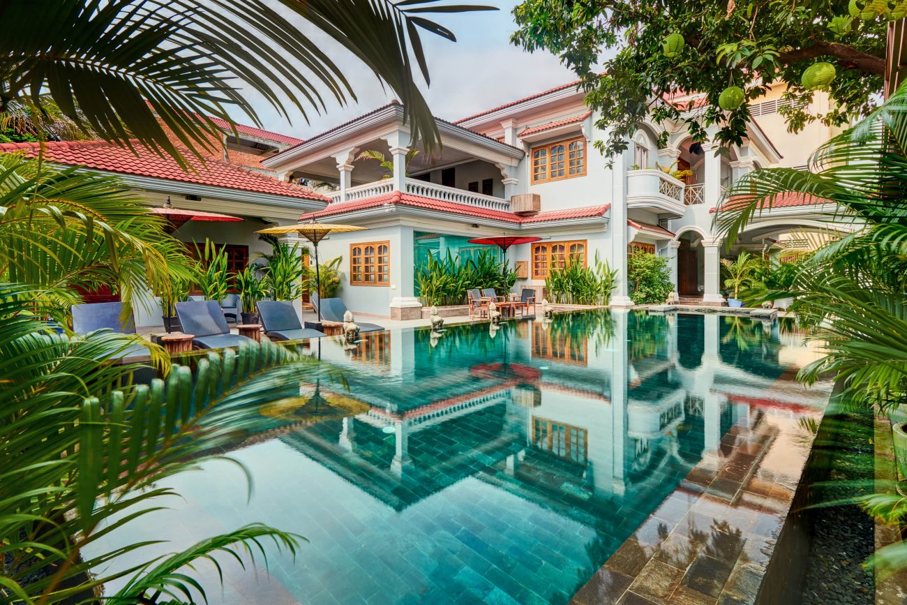 Pavilion Hotel