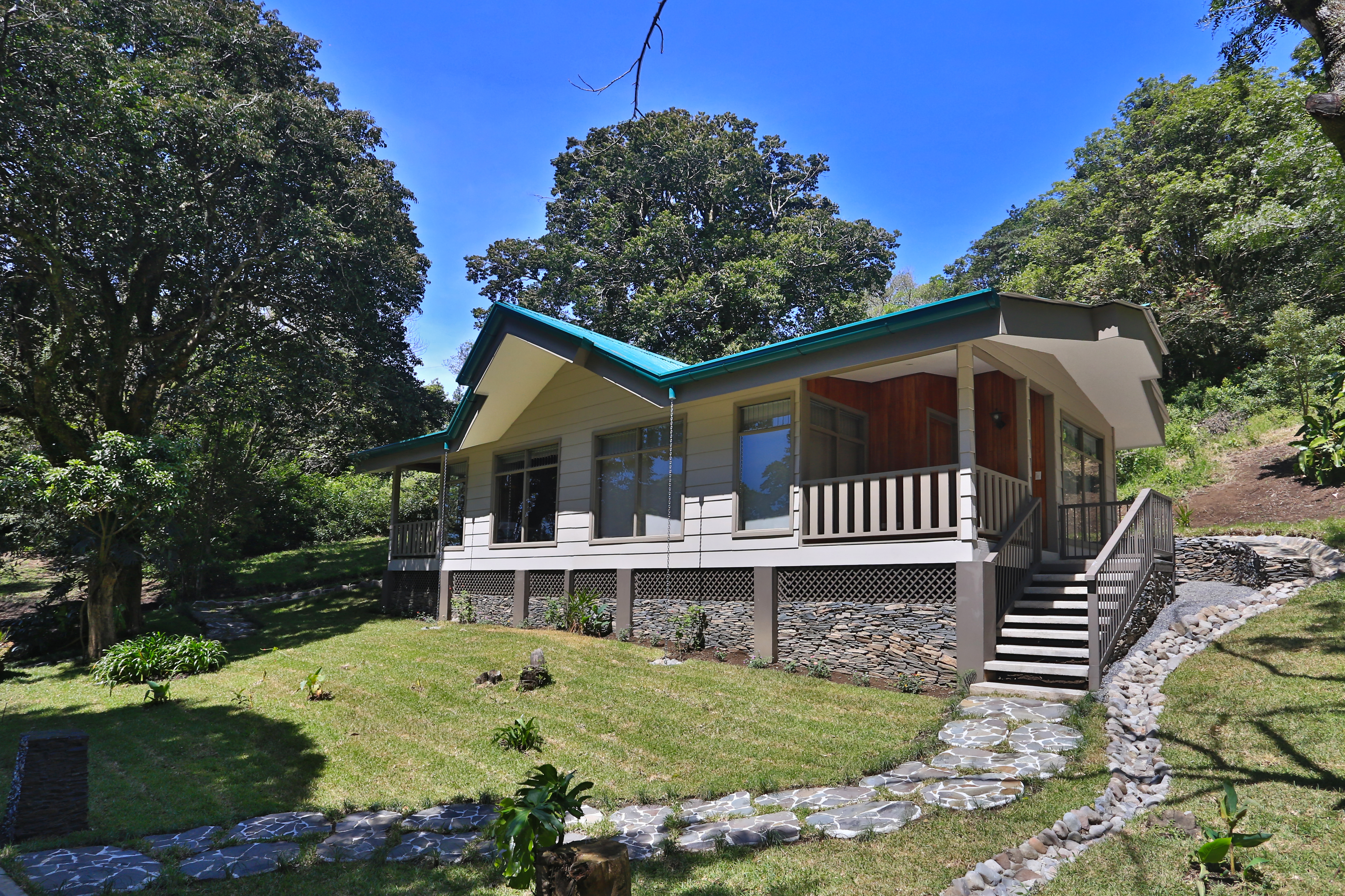 Senda Monteverde Hotel