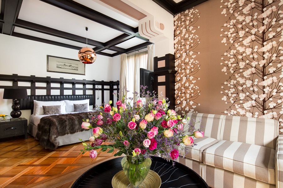 Aubrey Hotel