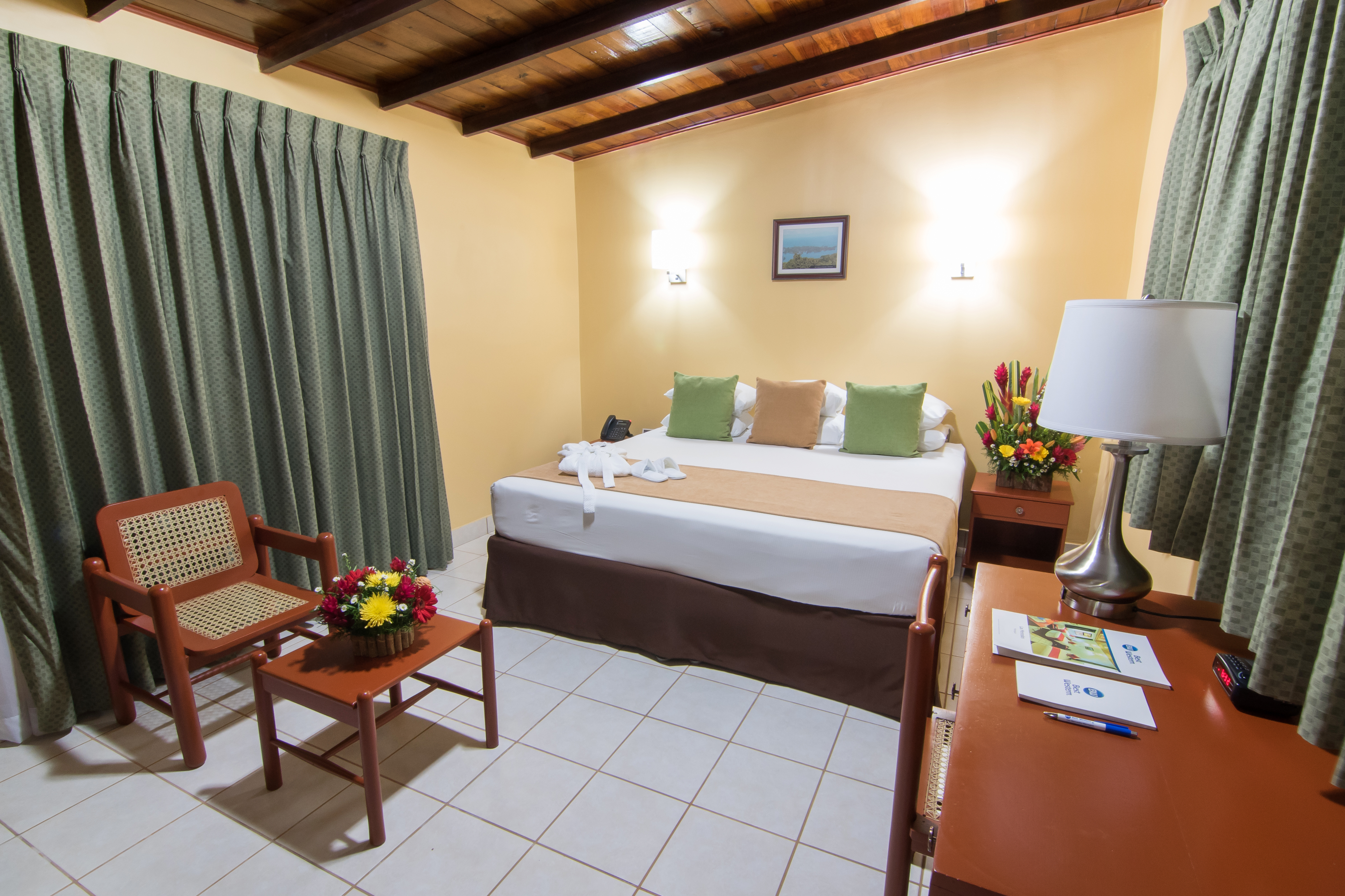 Best Western Las Mercedes Airport Hotel