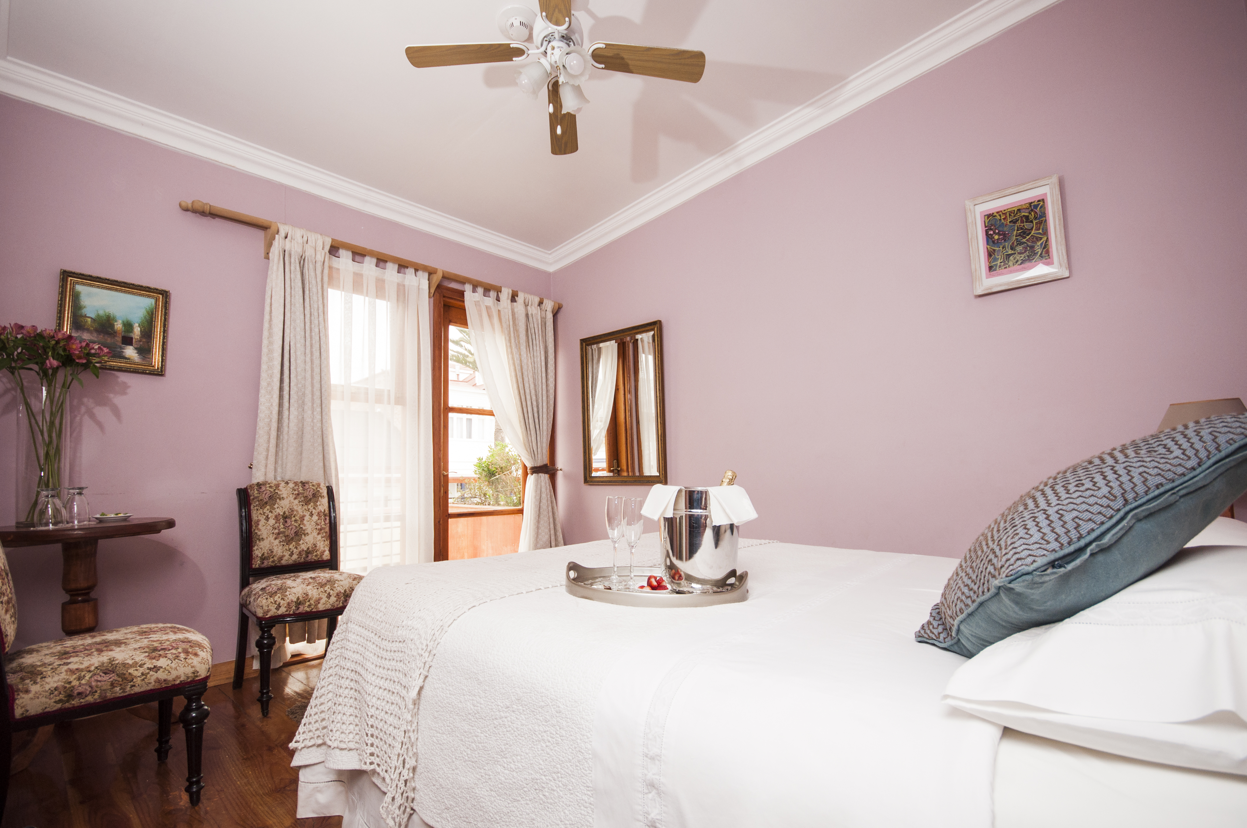 Acontraluz Hotel