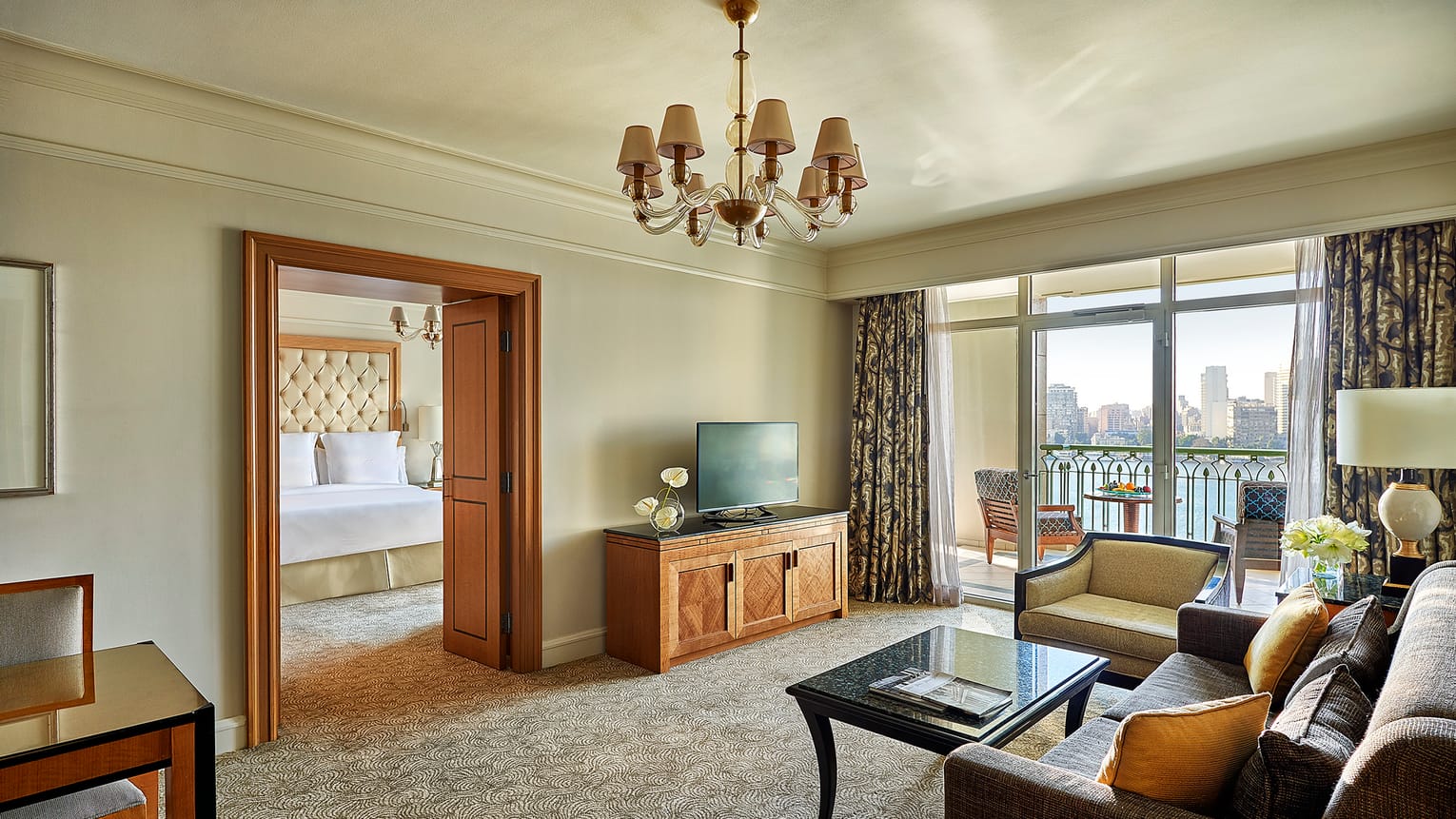 Four Seasons Cairo, Nile Plaza