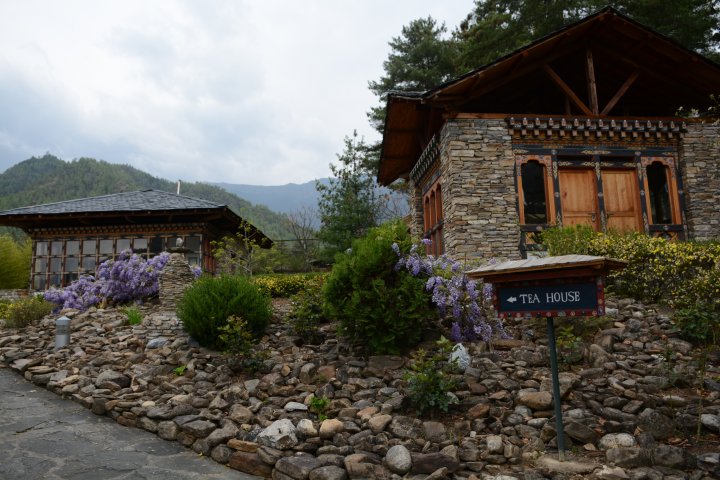 Zhiwa Ling Resort
