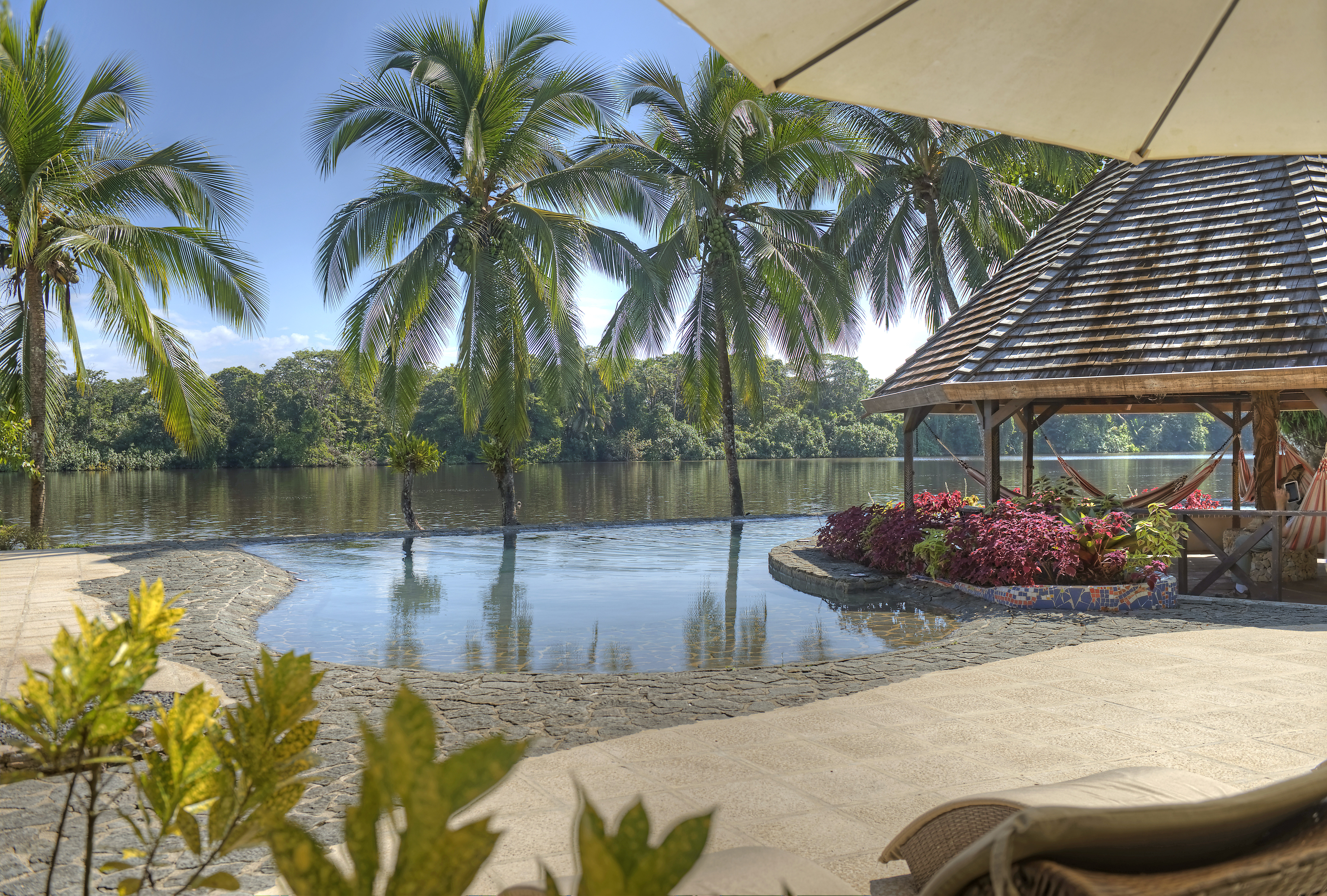 Tortuga Lodge