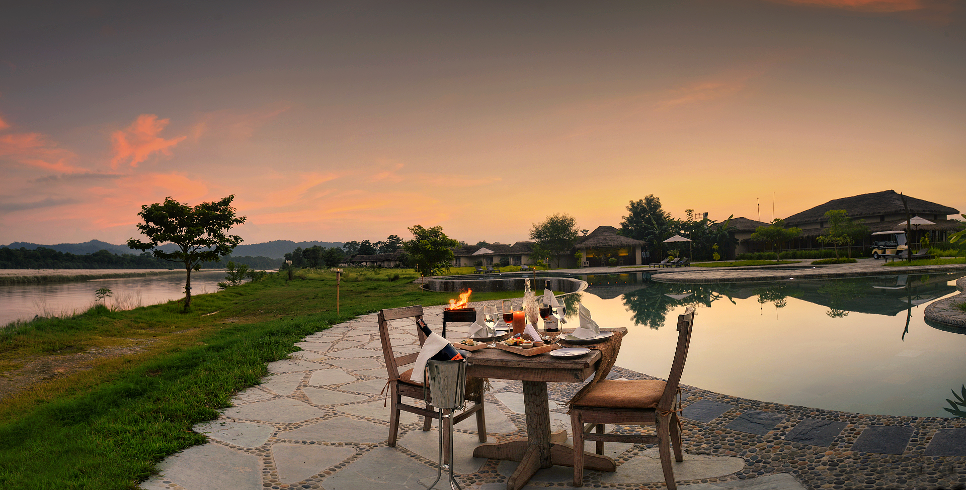 Barahi Jungle Lodge