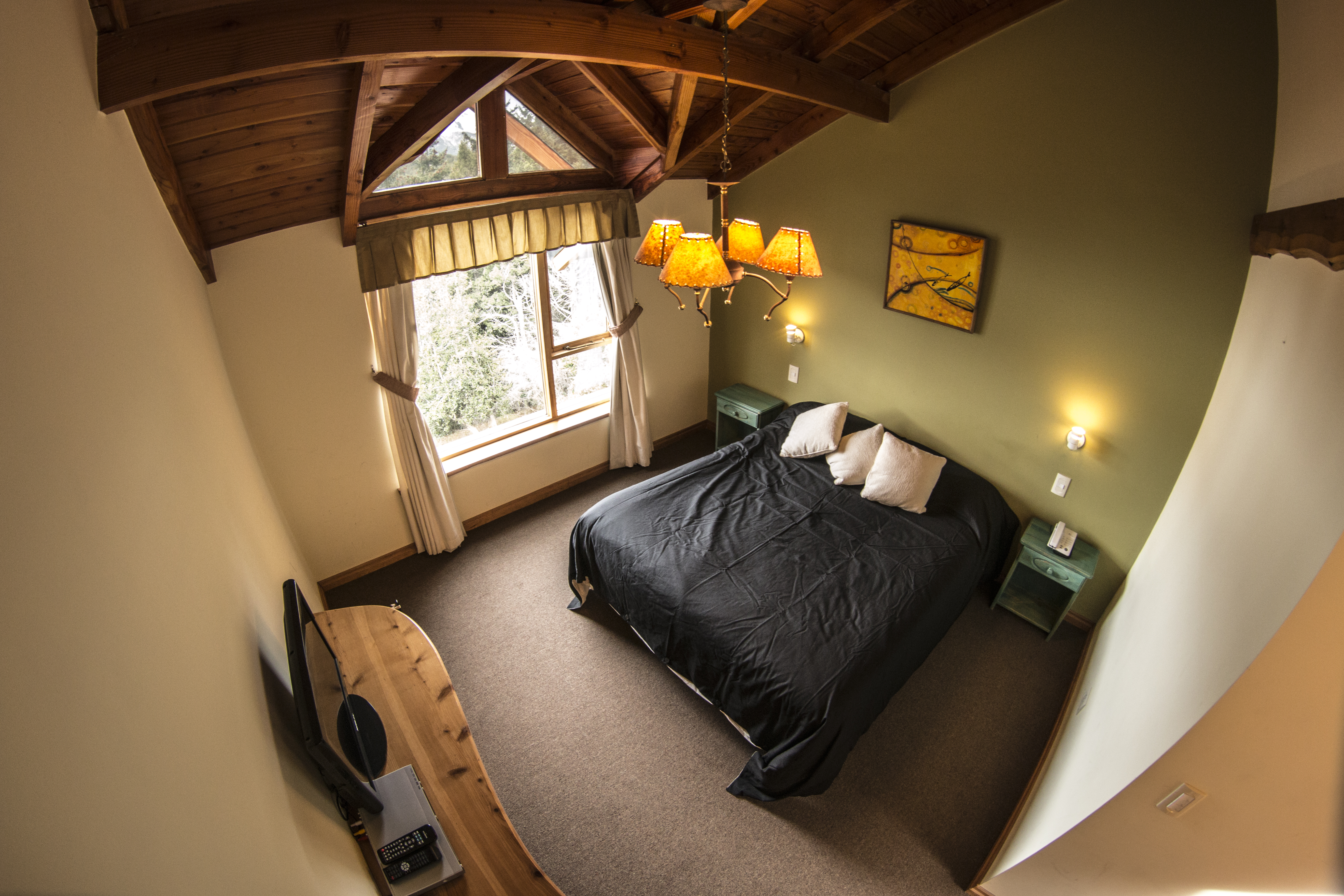 Peninsula Petit Hotel